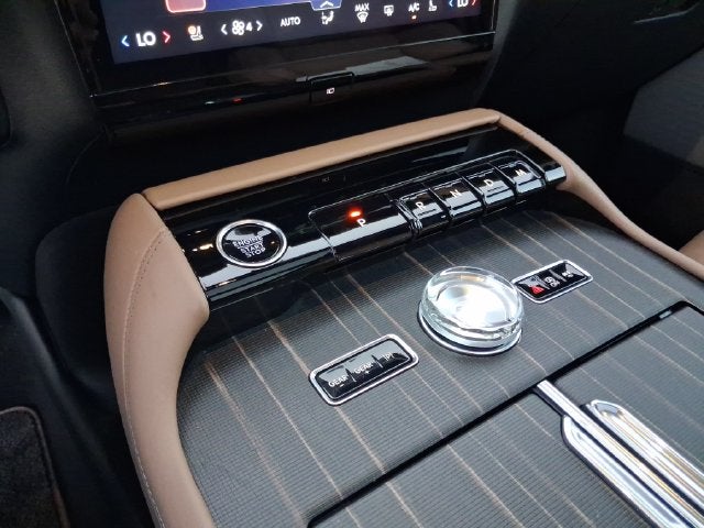 2025 Lincoln Navigator L Black Label
