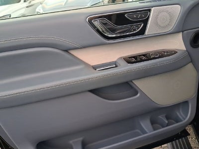 2022 Lincoln Navigator L Black Label