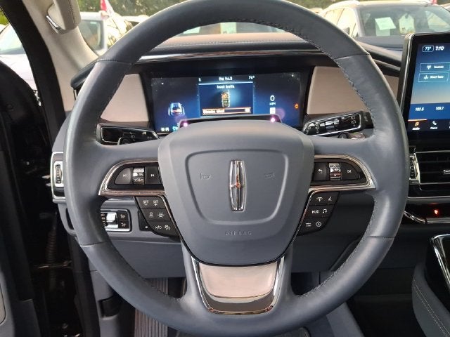 2022 Lincoln Navigator L Black Label
