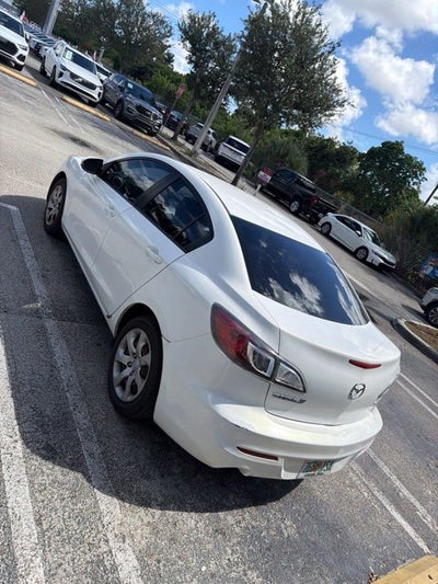 2013 Mazda Mazda3 i Sport