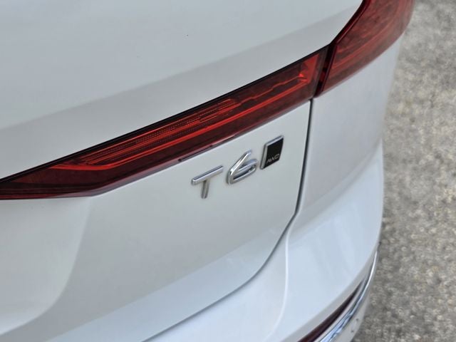 2018 Volvo XC60 T6 Momentum