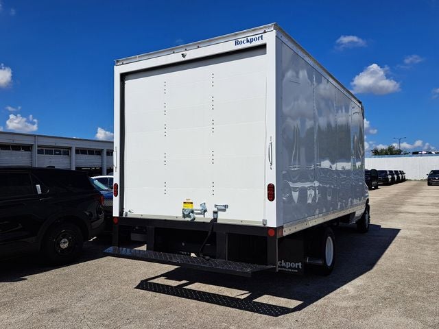 2025 Ford E-350SD Base Cutaway