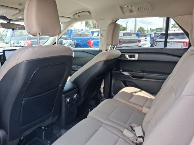2020 Ford Explorer Base