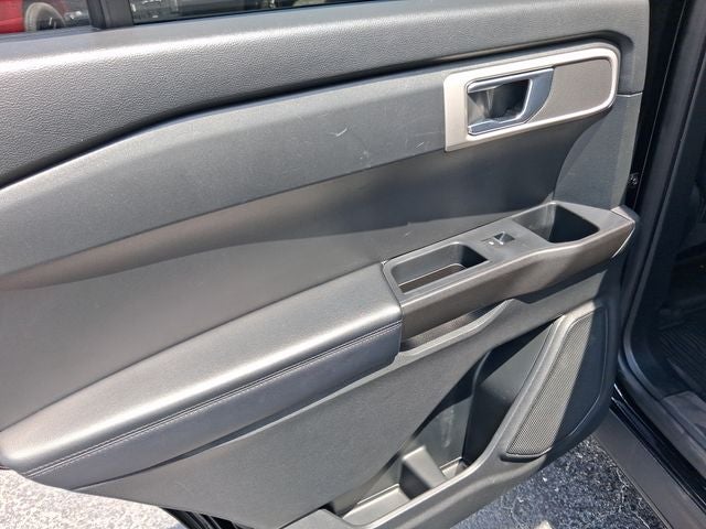 2020 Ford Explorer Base