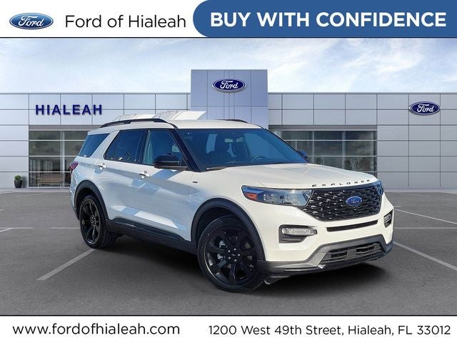 2023 Ford Explorer ST-LINE RWD's photo