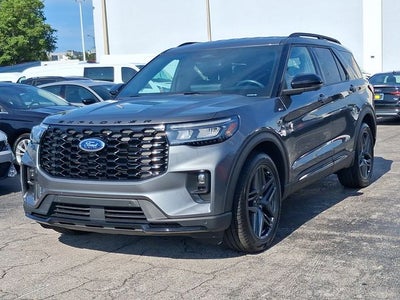 2025 Ford Explorer ST-Line
