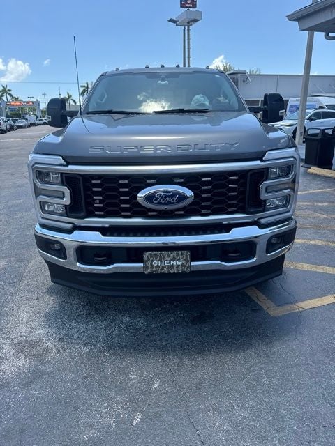 2025 Ford F-350SD Lariat DRW