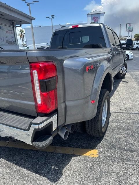 2025 Ford F-350SD Lariat DRW