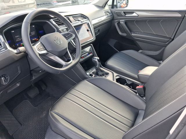 2022 Volkswagen Tiguan SE - Photo 11
