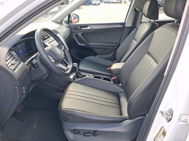 2022 Volkswagen Tiguan SE - Photo 12