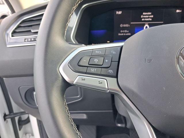 2022 Volkswagen Tiguan SE - Photo 18
