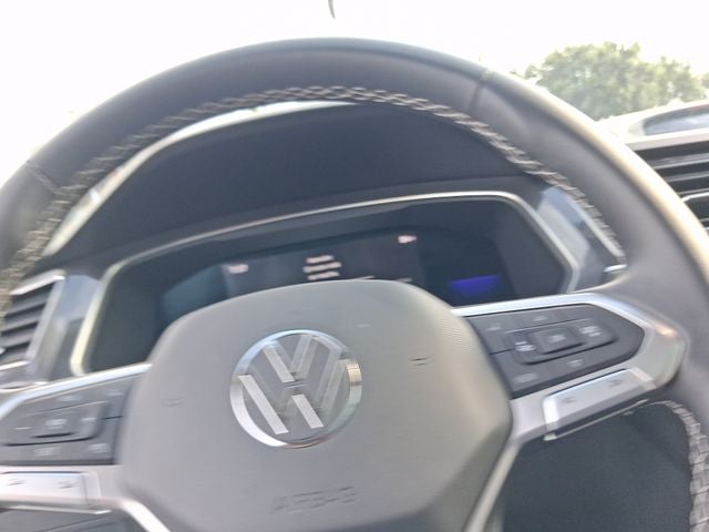 2022 Volkswagen Tiguan SE - Photo 19