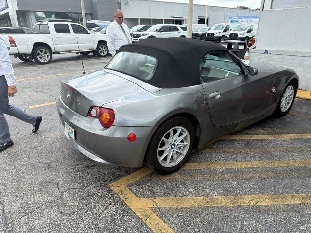 2004 BMW Z4 2.5i