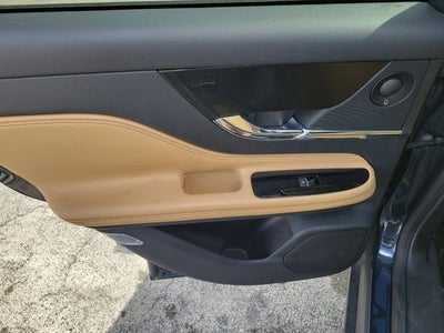 2022 Lincoln Corsair Plug-In Hybrid Grand Touring