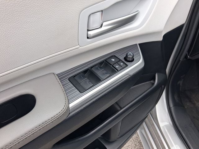 2025 Toyota Sienna XLE 8 Passenger