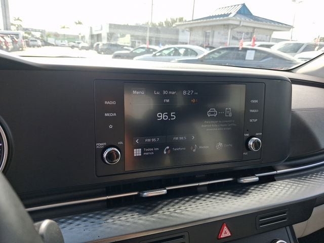 2023 Kia Carnival LX