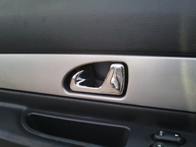 2005 Ford Thunderbird Base