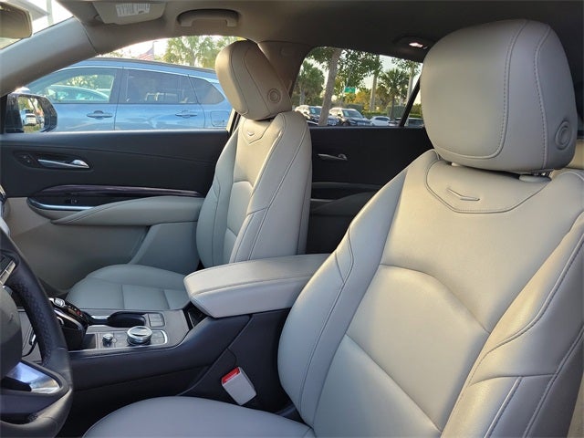 2023 Cadillac XT4 Luxury