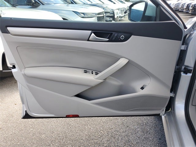 2015 Volkswagen Passat 1.8T S