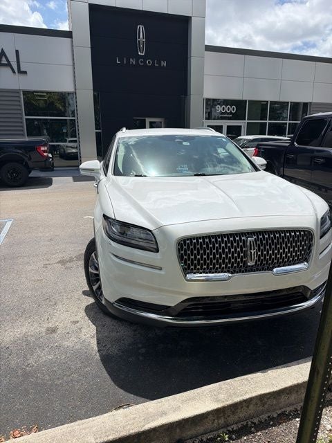 2022 Lincoln Nautilus Standard