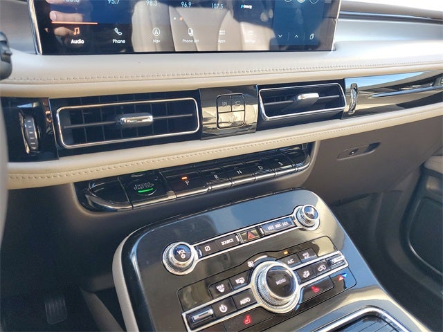 2022 Lincoln Nautilus Standard