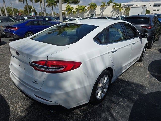 2020 Ford Fusion SE