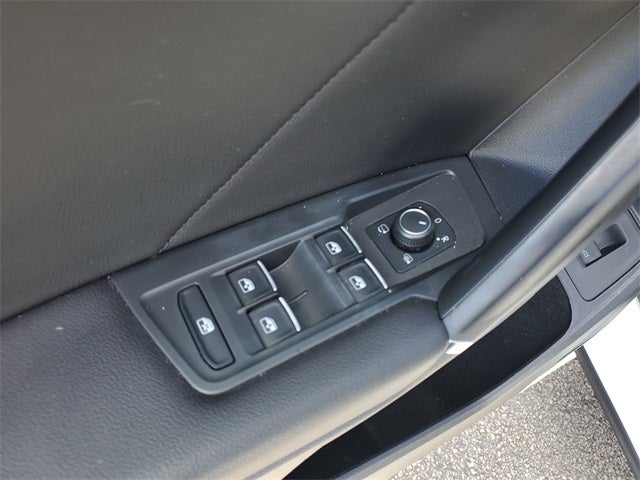 2018 Volkswagen Tiguan 2.0T SEL Premium