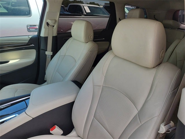 2022 Buick Enclave Essence