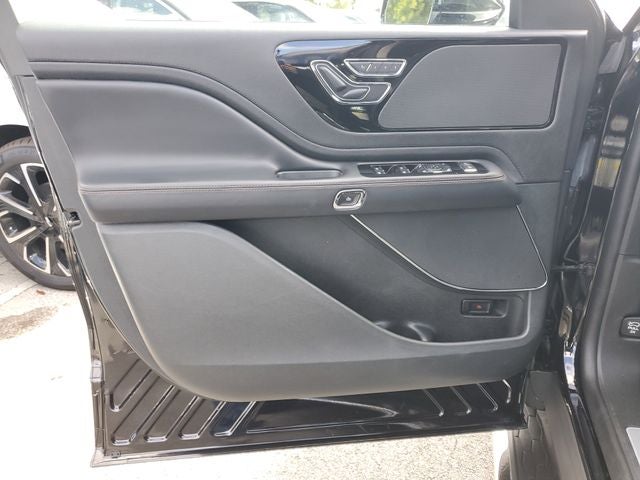 2023 Lincoln Aviator Standard