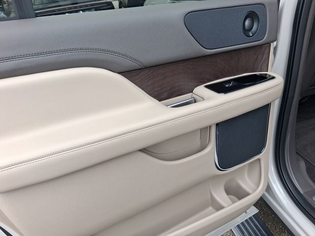 2023 Lincoln Navigator L Reserve