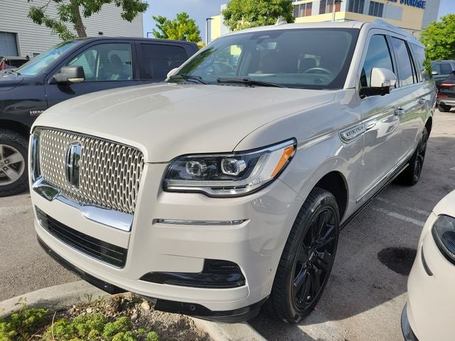 2022 Lincoln Navigator L Reserve
