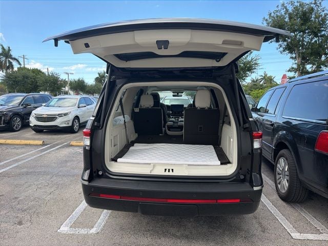 2023 Lincoln Navigator L Black Label
