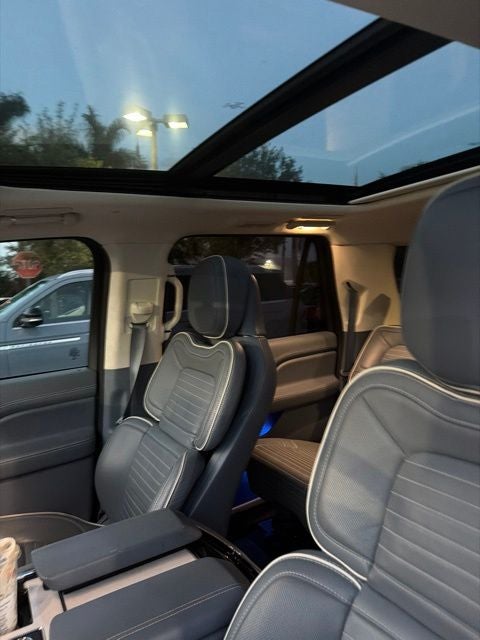 2022 Lincoln Navigator L Black Label