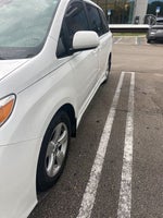 2020 Toyota Sienna LE 8 Passenger