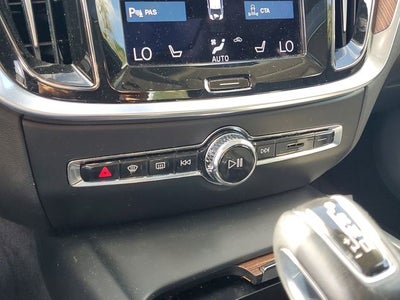 2021 Volvo S60 T5 Momentum