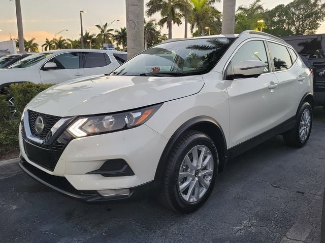 2022 Nissan Rogue Sport SV