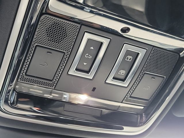 2022 Land Rover Range Rover Sport SVR