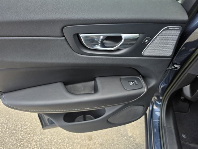 2022 Volvo XC60 B6 Inscription