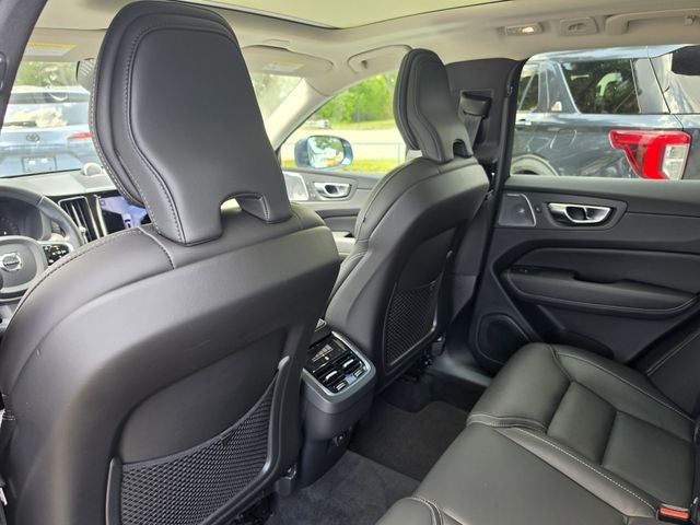 2022 Volvo XC60 B6 Inscription