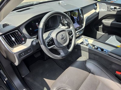 2022 Volvo XC60 B6 Inscription
