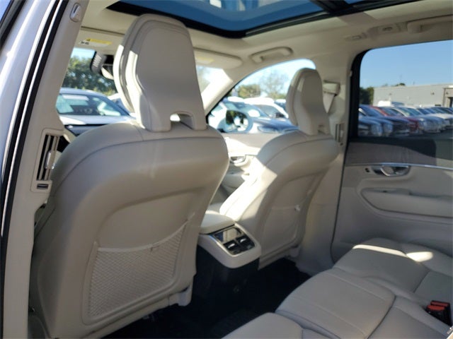 2023 Volvo XC90 B5 Plus